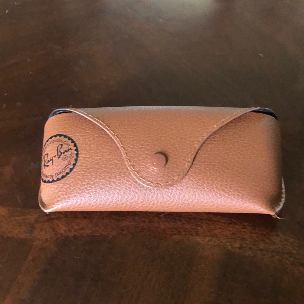 Ray-Ban Case